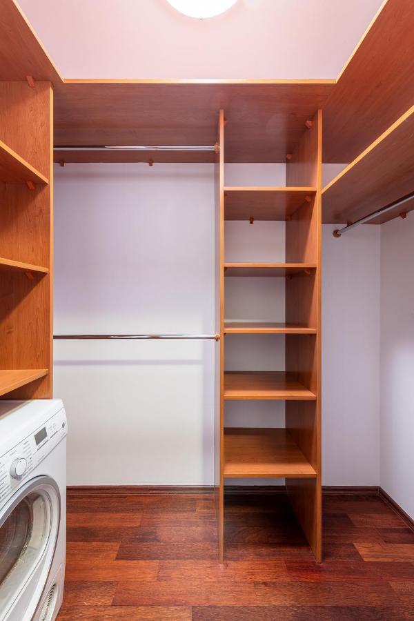 Bukowinska 12 Prywatne Mieszkanie 80M2 Z Dwiema Sypialniami I Balkonem 2X Bezplatne Miejsca Parkingowe Samodzielne Zameldowanie! Private Garage! Self Check-In System! Varsovia Exterior foto